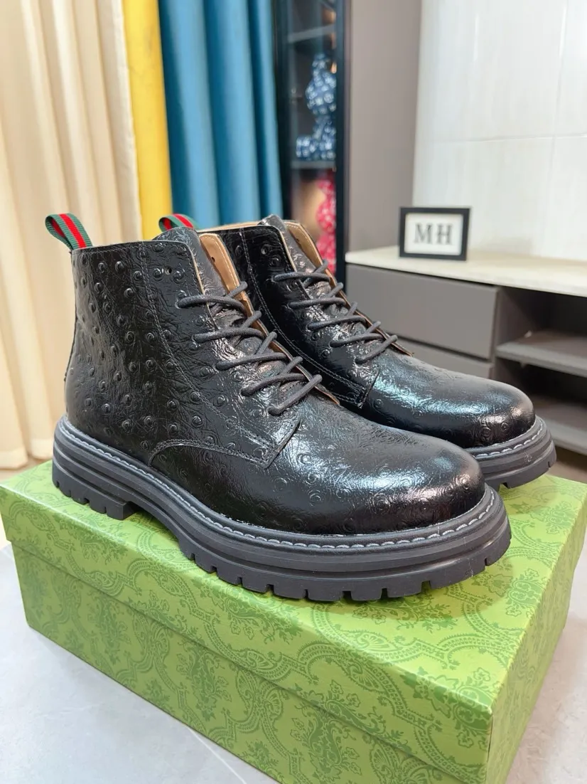Men's shoes 💰540🌸🌸 (GUCCI) [cow lining plus velvet optional] [can be made without standard] New product Martin boots imported from Canada with full top layer high mercerized frosted fabric, punched using 3D digital technology, high-end and classy, ​​versatile to wear, full of three-dimensionality, close pictures will make you obsessed with the leather. You can't extricate yourself ~ the best on the market.          Fabric: Cowhide/Embossed Lining: Cowhide.          Please make a note when placing an order, sizes: 38-44 (37, 45, 46 can be customized and cannot be returned or exchanged) 5 colors available; black, gray, khaki, coffee, and earthy yellow